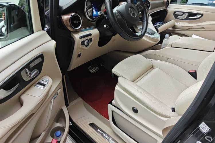 Used Mercedes-Benz V-Class 2022 V 260 L Long Wheelbase Prestige Edition Driver Seat