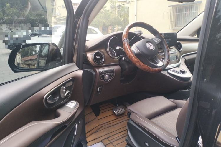 Used Mercedes-Benz V-Class 2022 V 260 L Long-wheelbase Luxury Edition Driver Seat