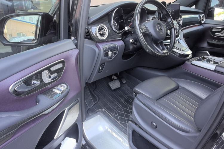 Used Mercedes-Benz V-Class 2022 V 260 L Long Wheelbase Prestige Edition Driver Seat
