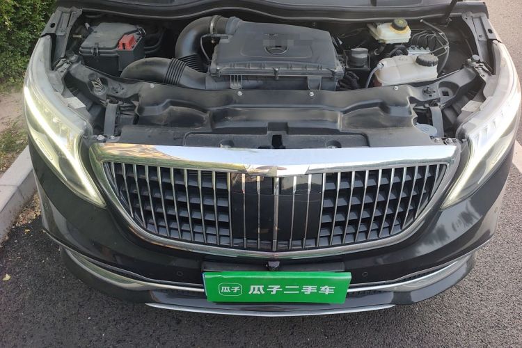 Used Mercedes-Benz V-Class  Engine Bay