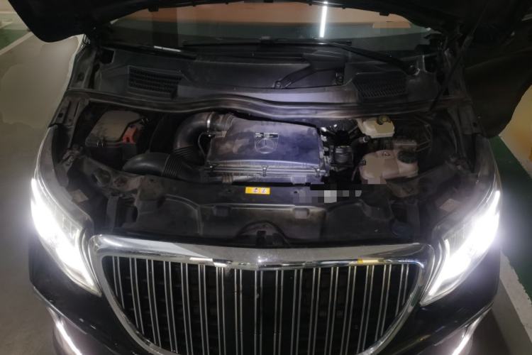 Used Mercedes-Benz V-Class 2022 V 260 Avantgarde Edition Engine Bay