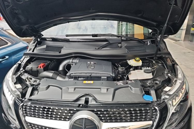 Used Mercedes-Benz V-Class 2022 V 260 L Long-wheelbase Luxury Edition Engine Bay