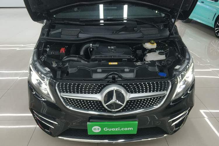 Used Mercedes-Benz V-Class 2022 V 260 L Long-wheelbase Luxury Edition Engine Bay
