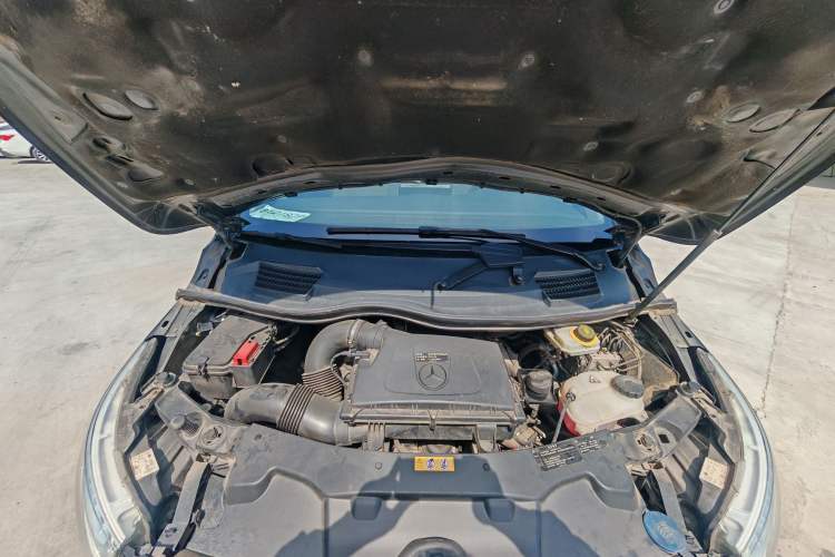Used Mercedes-Benz V-Class 2022 V 260 L Long Wheelbase Prestige Edition Engine Bay