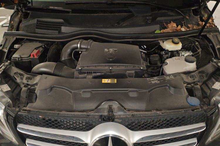 Used Mercedes-Benz V-Class 2022 V 260 Avantgarde Edition Engine Bay