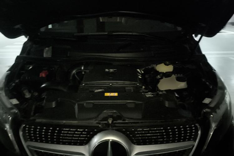 Used Mercedes-Benz V-Class 2022 V 260 L Long-wheelbase Luxury Edition Engine Bay