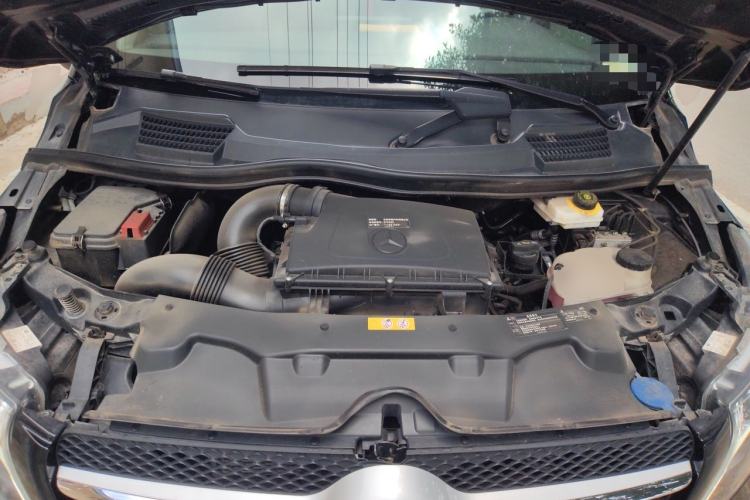 Used Mercedes-Benz V-Class 2022 V 260 Avantgarde Edition Engine Bay