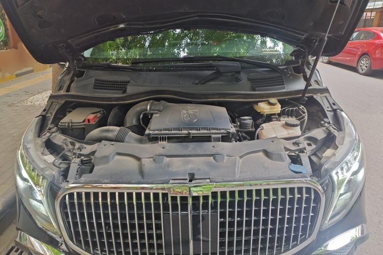 Used Mercedes-Benz V-Class 2022 V 260 Avantgarde Edition Engine Bay