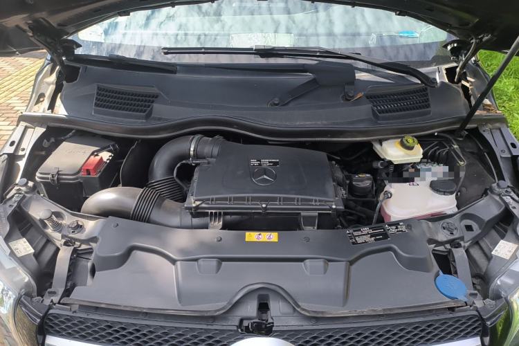 Used Mercedes-Benz V-Class 2022 V 260 Avantgarde Edition Engine Bay
