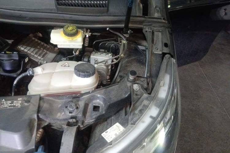 Used Mercedes-Benz V-Class 2022 V 260 L Long Wheelbase Prestige Edition Engine Bay Left