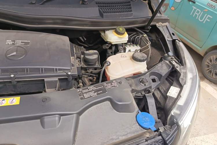 Used Mercedes-Benz V-Class 2022 V 260 Avantgarde Edition Engine Bay Left