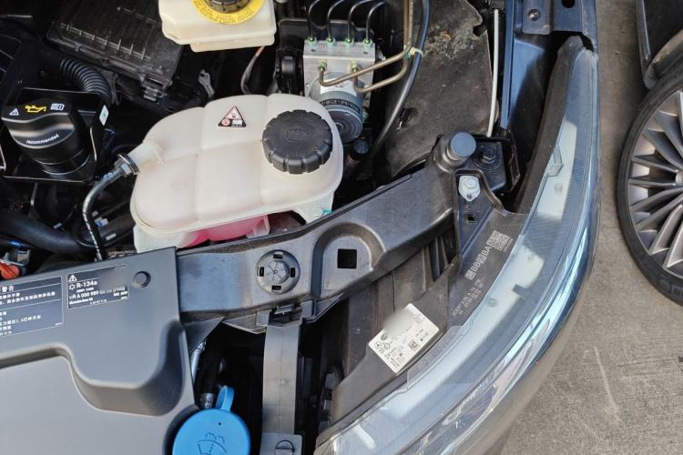 Used Mercedes-Benz V-Class 2022 V 260 Prestige Edition Engine Bay Left