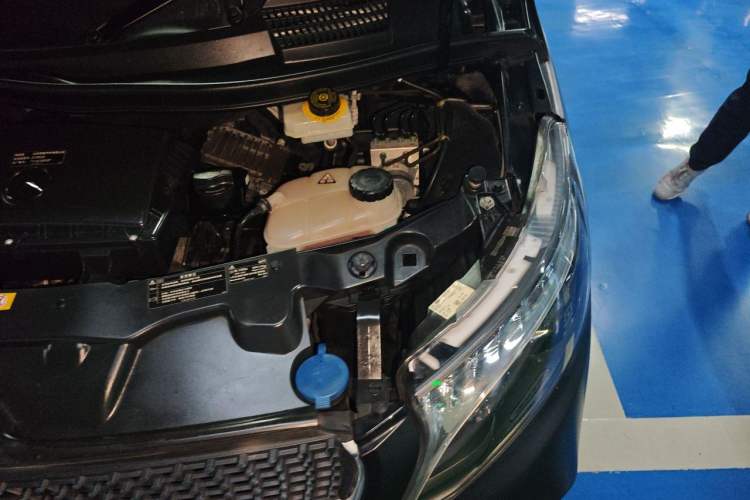 Used Mercedes-Benz V-Class 2022 V 260 L Long-wheelbase Luxury Edition Engine Bay Left
