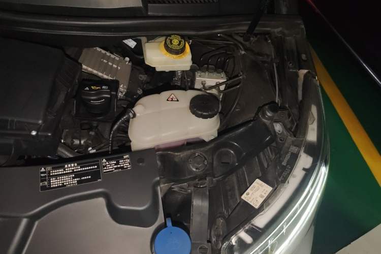 Used Mercedes-Benz V-Class 2022 V 260 L Long Wheelbase Prestige Edition Engine Bay Left