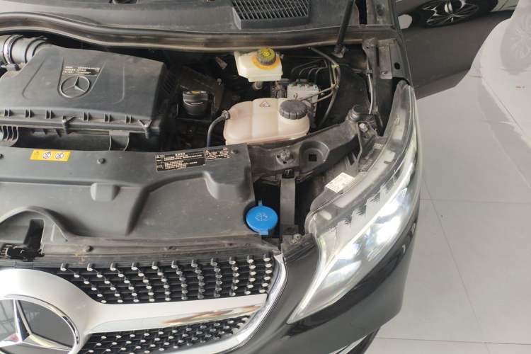 Used Mercedes-Benz V-Class 2022 V 260 L Long-wheelbase Luxury Edition Engine Bay Left
