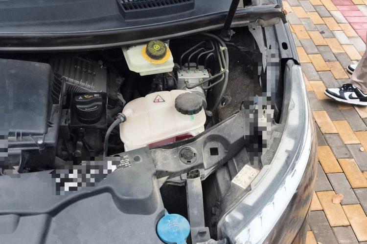 Used Mercedes-Benz V-Class 2022 V 260 Avantgarde Edition Engine Bay Left