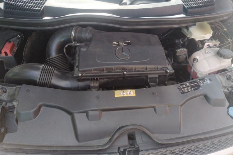 Used Mercedes-Benz V-Class 2022 V 260 Avantgarde Edition Engine Bay
