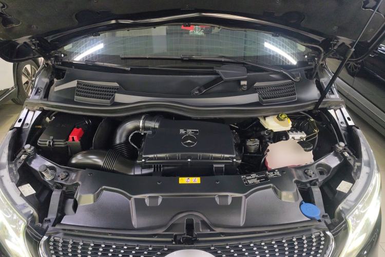 Used Mercedes-Benz V-Class 2022 V 260 L Long-wheelbase Luxury Edition Engine Bay