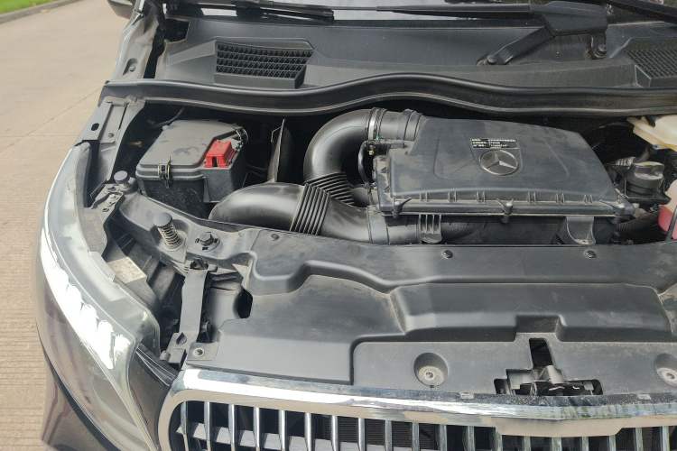 Used Mercedes-Benz V-Class 2022 V 260 L Long Wheelbase Prestige Edition Engine Bay Right