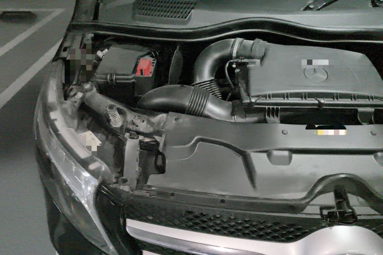 Used Mercedes-Benz V-Class 2022 V 260 Avantgarde Edition Engine Bay Right
