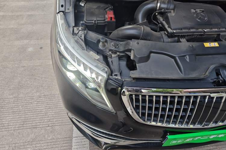 Used Mercedes-Benz V-Class 2022 V 260 Prestige Edition Engine Bay Right