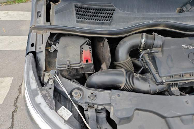 Used Mercedes-Benz V-Class 2022 V 260 Avantgarde Edition Engine Bay Right