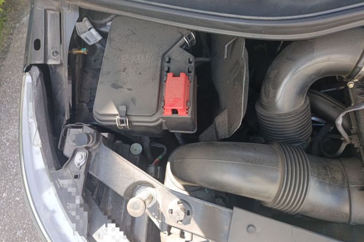 Used Mercedes-Benz V-Class 2022 V 260 Prestige Edition Engine Bay Right