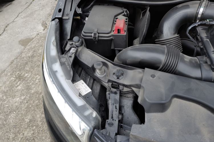 Used Mercedes-Benz V-Class 2022 V 260 L Long-wheelbase Luxury Edition Engine Bay Right