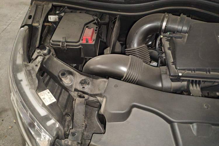 Used Mercedes-Benz V-Class 2022 V 260 Avantgarde Edition Engine Bay Right