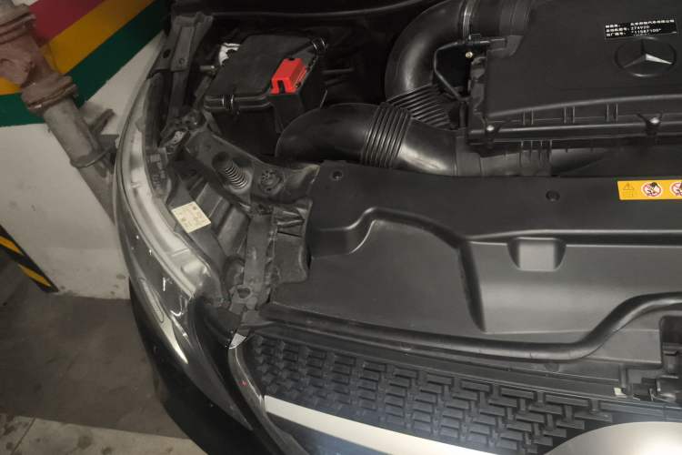 Used Mercedes-Benz V-Class 2022 V 260 L Long-wheelbase Luxury Edition Engine Bay Right