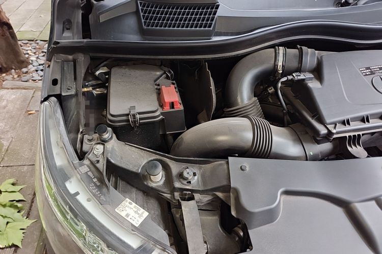 Used Mercedes-Benz V-Class 2022 V 260 L Long-wheelbase Luxury Edition Engine Bay Right