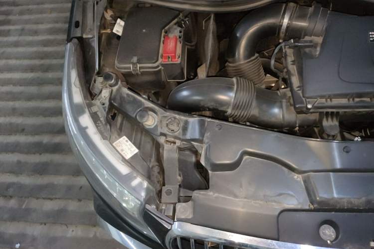 Used Mercedes-Benz V-Class 2022 V 260 L Long Wheelbase Prestige Edition Engine Bay Right