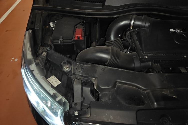 Used Mercedes-Benz V-Class 2022 V 260 Avantgarde Edition Engine Bay Right