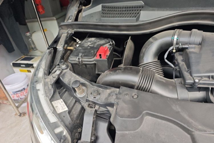 Used Mercedes-Benz V-Class 2022 V 260 L Long Wheelbase Prestige Edition Engine Bay Right