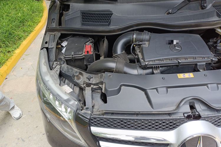 Used Mercedes-Benz V-Class 2022 V 260 Prestige Edition Engine Bay Right