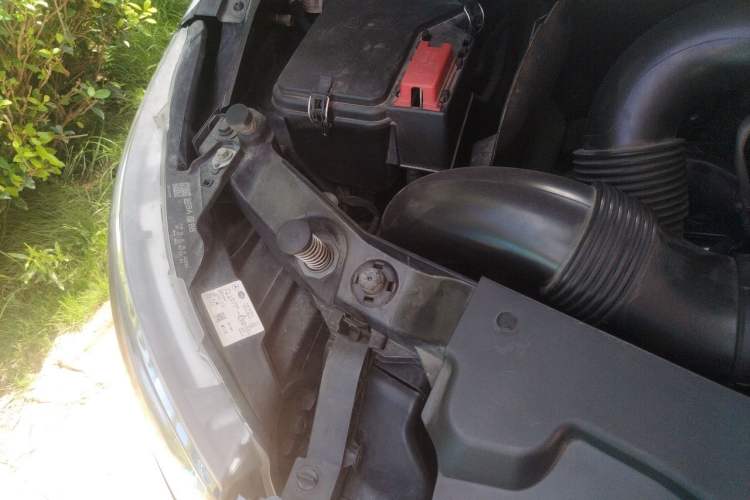 Used Mercedes-Benz V-Class 2022 V 260 Avantgarde Edition Engine Bay Right
