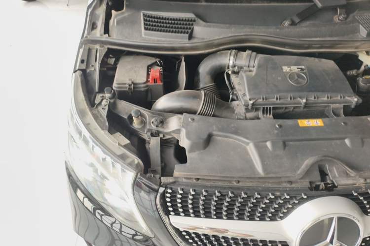 Used Mercedes-Benz V-Class 2022 V 260 L Long-wheelbase Luxury Edition Engine Bay Right