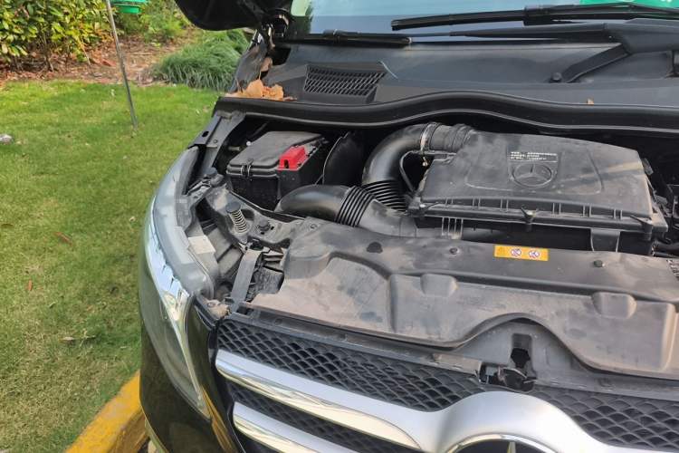 Used Mercedes-Benz V-Class 2022 V 260 Prestige Edition Engine Bay Right