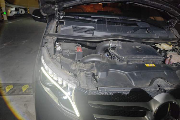 Used Mercedes-Benz V-Class 2022 V 260 Avantgarde Edition Engine Bay Right