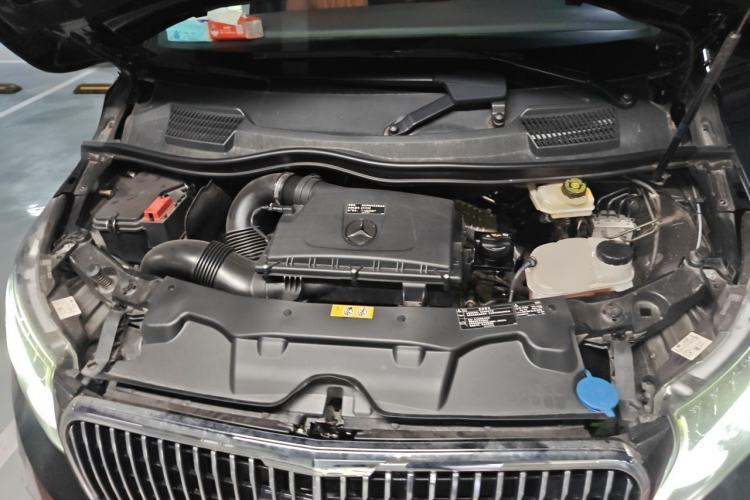 Used Mercedes-Benz V-Class 2022 V 260 Avantgarde Edition Engine Bay
