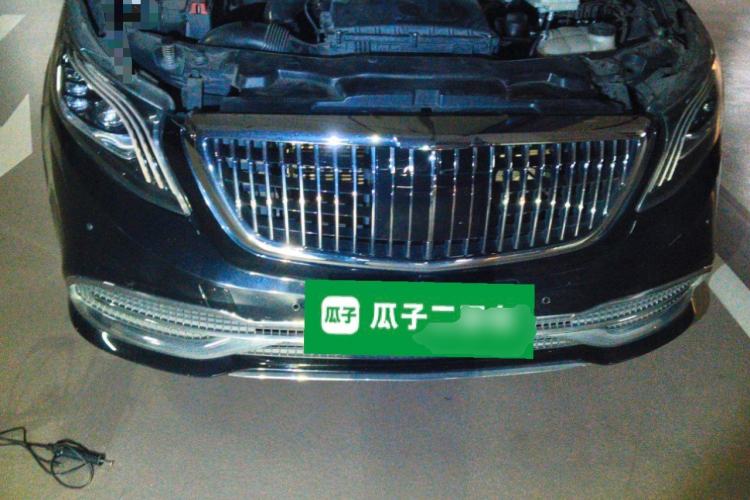 Used Mercedes-Benz V-Class  Engine Bay