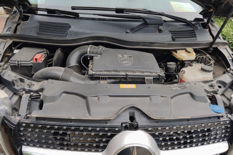 Used Mercedes-Benz V-Class 2022 V 260 Avantgarde Edition Engine Bay