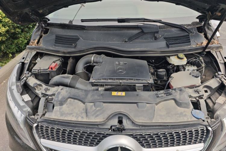 Used Mercedes-Benz V-Class 2022 V 260 L Long-wheelbase Luxury Edition Engine Bay