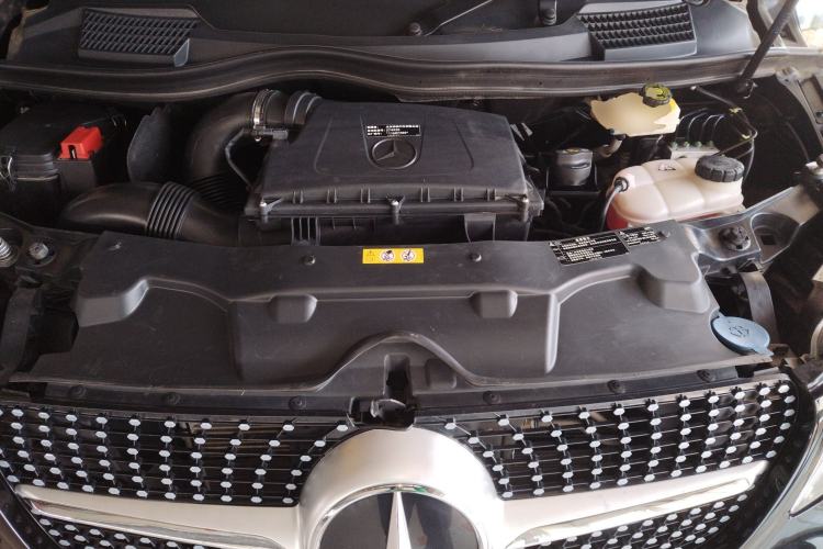 Used Mercedes-Benz V-Class 2022 V 260 Avantgarde Edition Engine Bay