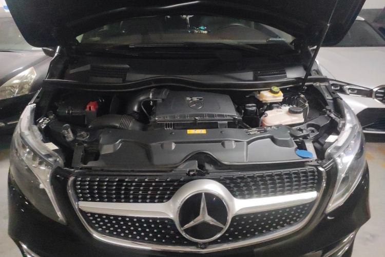 Used Mercedes-Benz V-Class 2022 V 260 L Long-wheelbase Luxury Edition Engine Bay