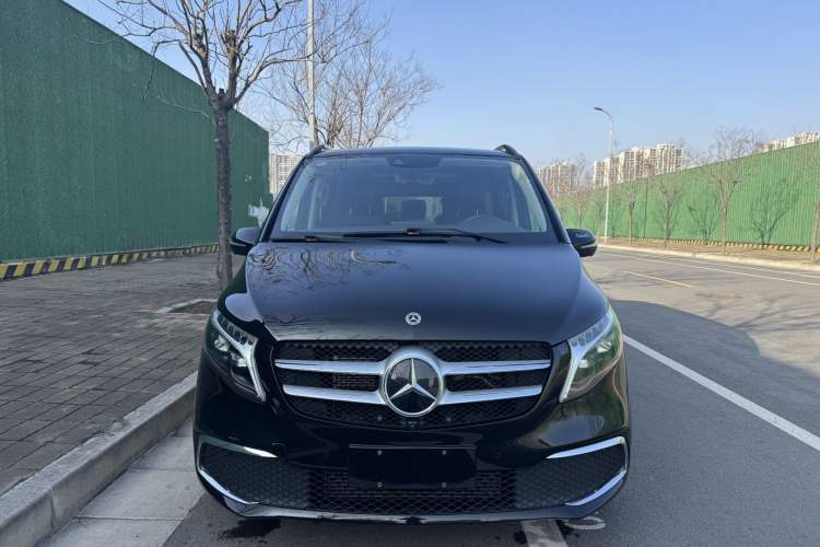 Used Mercedes-Benz V-Class 2022 V 260 L Long Wheelbase Prestige Edition Exterior 1