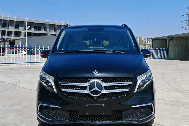 Used Mercedes-Benz V-Class 2022 V 260 L Long Wheelbase Prestige Edition Exterior 2