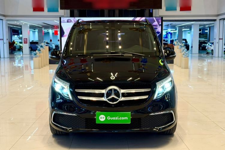 Used Mercedes-Benz V-Class 2022 V 260 Prestige Edition Exterior 2