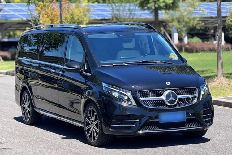 Used Mercedes-Benz V-Class 2022 V 260 L Long-wheelbase Luxury Edition Exterior 2