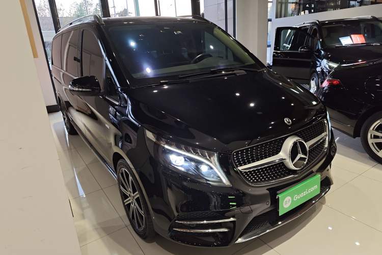 Used Mercedes-Benz V-Class 2022 V 260 L Long-wheelbase Luxury Edition Exterior 2